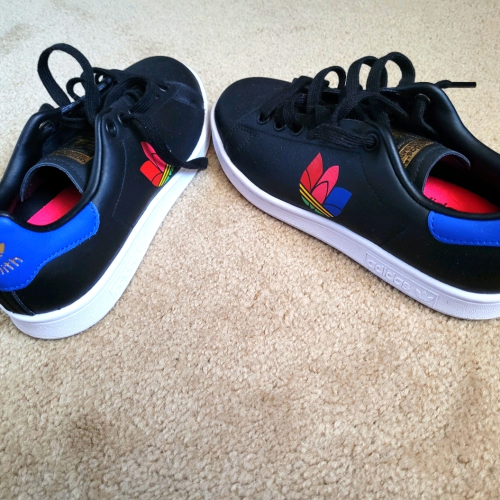 Adidas Stan BNWT Black